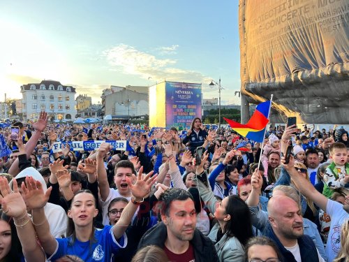 Jucătorii Farului întâmpinați de mii de fani în Piața Ovidiu