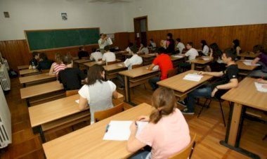 Sorin Cîmpeanu: Evaluarea națională și admiterea la liceu ar putea fi decalate