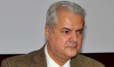Adrian Năstase primeşte încă şase luni de închisoare ca spor de pedeapsă