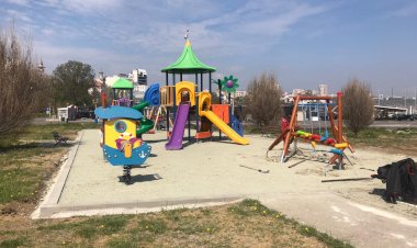 Lucrările de amenajare a locurilor de joacă din Constanța se derulează la foc continuu
