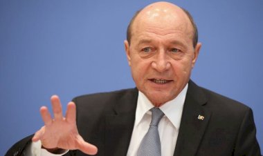 Băsescu: Singura soluţie e lockdown. Trebuie să recunoaştem că avem o populaţie indisciplinată