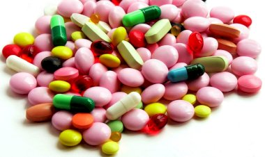 Guvernul a aprobat introducerea a încă şapte medicamente în lista celor de care beneficiază asiguraţii