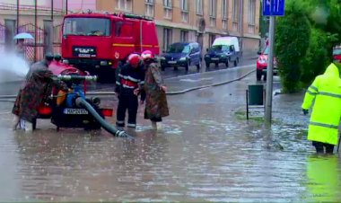 Inundații în Constanța. Unde au intervenit pompierii