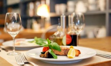 Patronatul Hotelierilor şi Restaurantelor solicită Guvernului redeschiderea urgentă a restaurantelor la interior