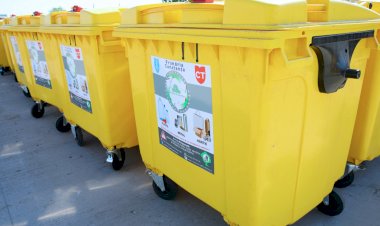 Sute de containere destinate deşeurilor vor fi montate la platformele din Constanţa