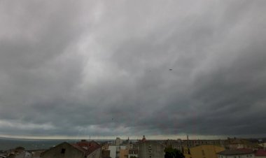 Constanța: Cod galben de ploi, descărcări electrice și grindină