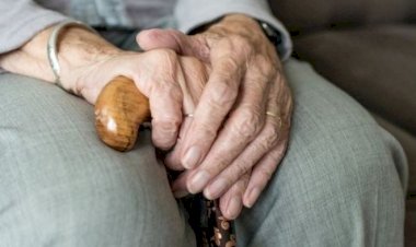 Primăria Constanța alocă fonduri pentru persoanele vârstnice. Ce condiții trebuie îndeplinite