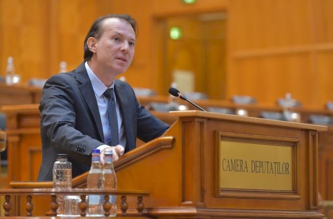 Florin Cîţu: Ne împrumutăm pentru a plăti facturi şi cheltuieli făcute de PSD