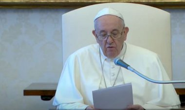 Papa Francisc îi cere unui cardinal italian să îşi asume o misiune de pace pentru Ucraina