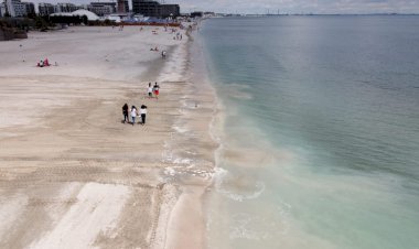 Atenție! Este interzis accesul autoturismelor pe plajă. Riscați amenzi uriașe!