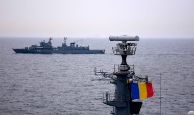 FOTO: Peste 800 de militari români de pe opt nave ale Forțelor navale se instruiesc în Marea Neagră