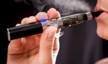 Fumătorii de ţigări electronice ar putea avea aceeaşi soartă cu fumătorii de ţigări clasice
