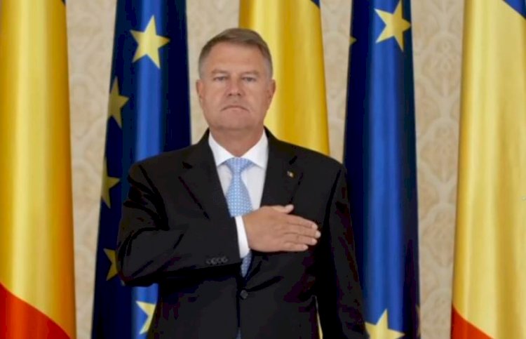 Președintele Iohannis: Să fim mereu mândri de Drapelul Național și de istoria pe care o poartă