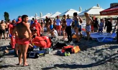 Persoana scoasă din mare de salvamari în Eforie Nord, a decedat