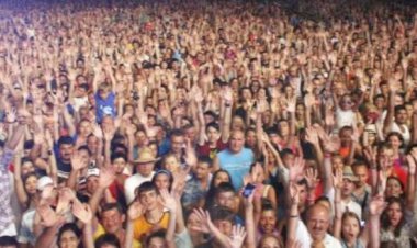 Organizatorul unui concert de muzică electronică de pe plaja din Năvodari, amendat cu peste 35.000 lei de către autorități