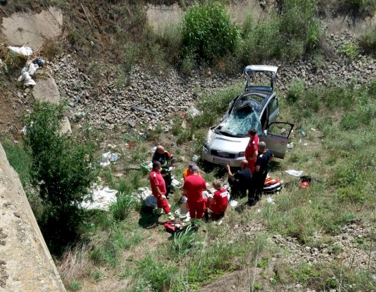 Accident grav între Amzacea și Pecineaga: un tânăr a murit iar altul se află în stare gravă la spital