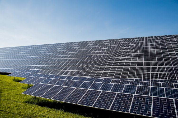 Proiect: Parc de panouri fotovoltaice la Ovidiu