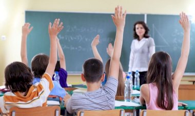 Profesorii vor primi un stimulent de risc în valoare 2.000 de lei