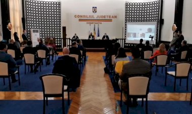 Constanța: Consilierii locali au aprobat achiziția de echipamente IT pentru elevi