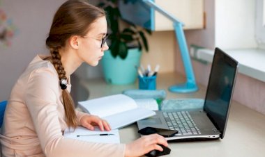 BNR, ASF, MFP și ARB lansează FinClub, primul club de educație financiară online pentru elevii de liceu