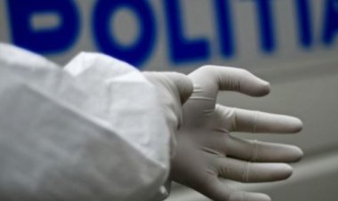 Tânăr de 19 ani din Iași s-a sinucis. Băiatul și-a înfipt două cuțite în inimă