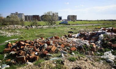 Deșeurile din construcții se depozitează în spațiul amenajat la Poarta 9
