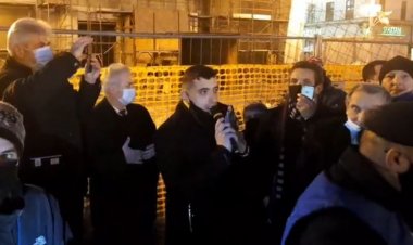 George Simion huiduit în Timişoara: Gunoiule, mincinosule, manipulatorule, provocator nenorocit