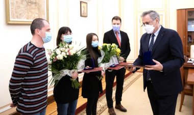 Larisa Iordache şi antrenorii Lăcrămioara şi Cristian Moldovan au primit Emblema de Onoare a MAI