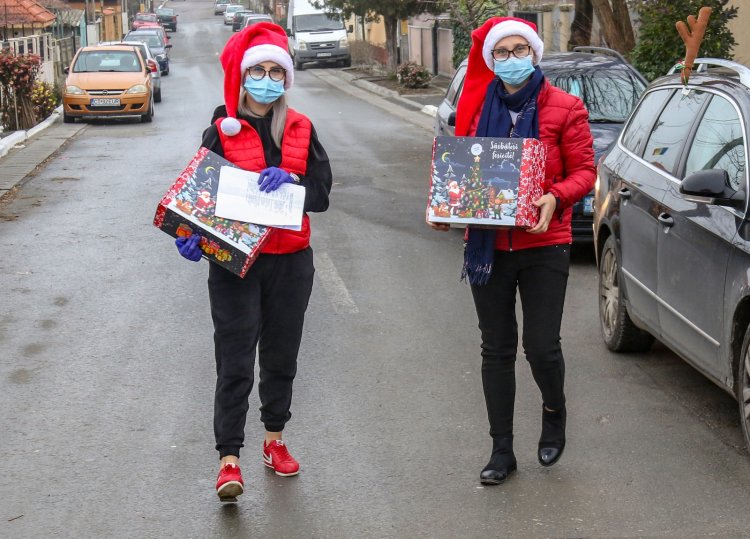 Primăria Ovidiu acordă burse elevilor, pachete cadou pentru copii și tichete valorice