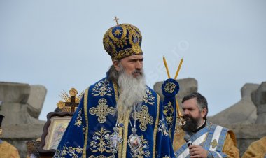 Arhiepiscopul Tomisului nu se vaccinează. ÎPS Teodosie: Cel mai mult vindecă rugăciunea