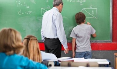 Ministerul Educaţiei: Nu există disfuncţionalităţi în asigurarea salariilor personalului din învăţământ