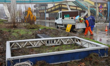 Primăria Constanța a început demontarea panourilor publicitare din oraș