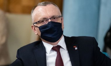 Sorin Câmpeanu: Personalul din învăţământ, prioritar la vaccinare. Doar cine doreşte!