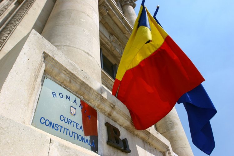 Bolojan, despre primele de pensionare de la CCR: În contextul actual cred că sunt imorale