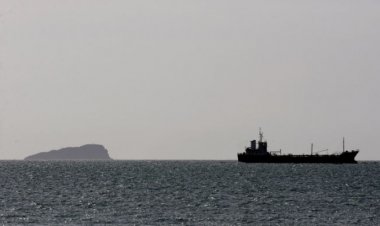 MAE: Nu s-au aflat români la bordul navei Davide B, atacată de pirați în vestul Africii