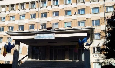 Comandantul Spitalului Militar Focşani, schimbat din funcţie după scandalul vaccinărilor peste rând