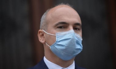 Rareș Bogdan: Nu suntem de acord cu înfierea de copii de către cuplurile minorităților sexuale