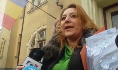 Diana Șoșoacă: Nu îmi poate interzice nimeni ca după ora două să plec de la biserică