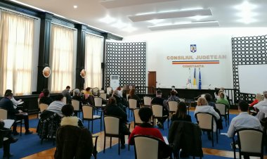 Secretarii generali ai U.A.T.-urilor din județul Constanța, instruiți de juriștii Instituției Prefectului