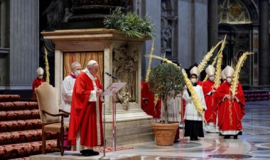 VIDEO: Papa Francisc a oficiat slujba de Florii în Bazilica Sfântul Petru, aproape goală