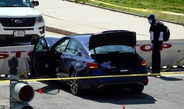 Atac la Capitoliu! Un șofer a intrat cu un autovehicul în doi ofițeri de poliție. Suspectul a murit
