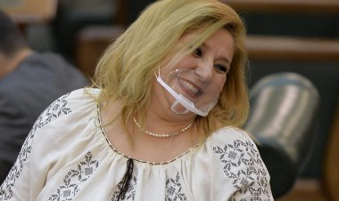 Diana Șoșoacă, anchetată de DIICOT după ce a blocat activitatea unui centru vaccinare