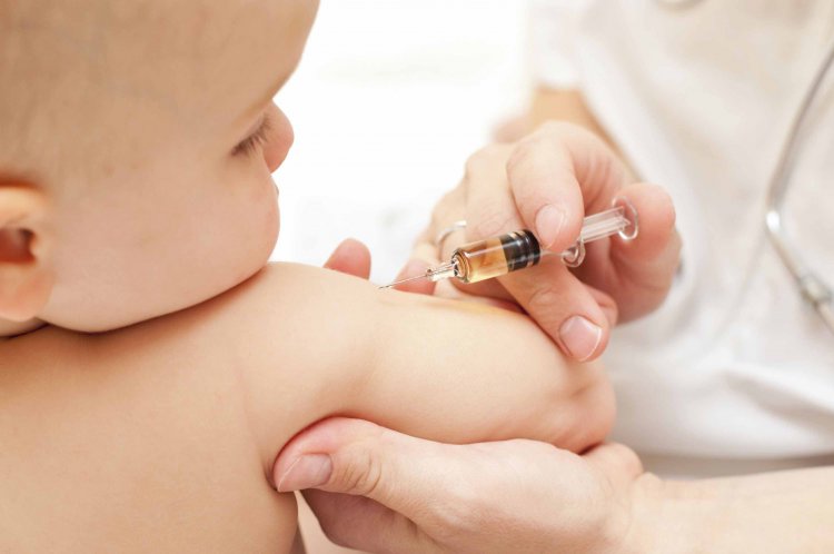 Vaccinarea obligatorie a fost adoptată în unanimitate de Comisia pentru sănătate
