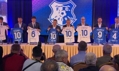 Fotbalul constănţean s-a unit azi sub un singur nume: Farul Constanţa