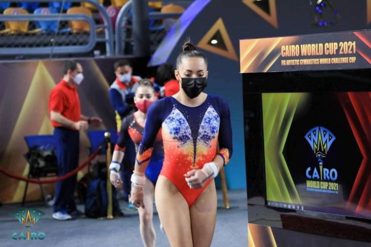 Gimnasta Larisa Iordache a cucerit aurul la bârnă, la Cupa Mondială de la Cairo