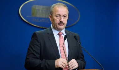 Vasile Dîncu și-a dat demisia: Nu pot colabora cu Președintele României, comandantul suprem al Armatei