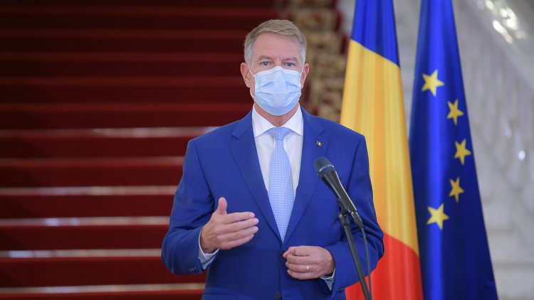 Iohannis: Vaccinarea oprește pandemia. De luni, masca devine obligatorie peste tot.