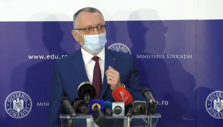 Cîmpeanu: Școala va începe pe 8 noiembrie. Reducem numărul de teze pentru elevi