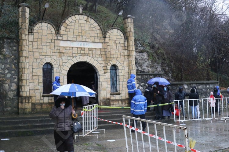 Pelerinajul de la mănăstirea Peștera Sfântului Apostol Andrei se va desfășura conform regulilor de siguranță
