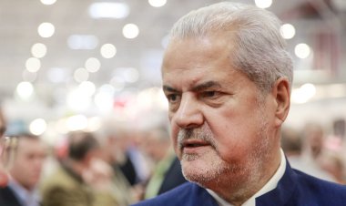 Năstase: Se încheie astfel o perioadă de 16 ani de suferinţe si nedreptăţi, pe care doresc să le las în urmă